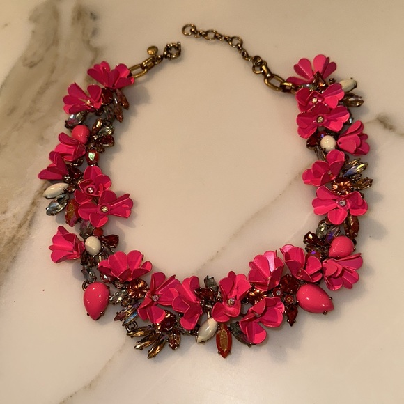 EUC J.Crew pink flower gemstone necklace - Picture 3 of 3
